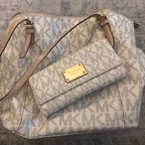 Michael Kors Beige and Cream Shoulder Bag Set